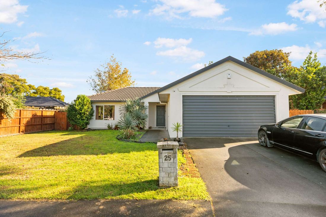 25 Davington Way, Burswood, sold by Angus Chan