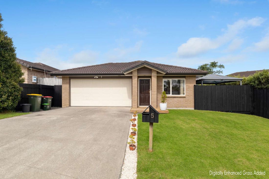 5 John Broads Place, Flat Bush, sold by Angus Chan