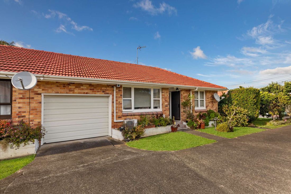 1/11 Miles Avenue, Papatoetoe, sold by Angus Chan