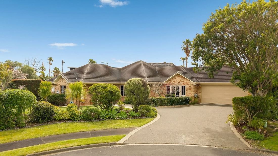 12 San Jose Rise, Shamrock Park, sold by Angus Chan
