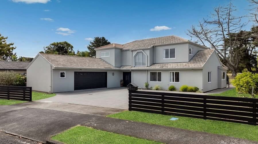 8 Seneca Court, Golflands, sold by Angus Chan